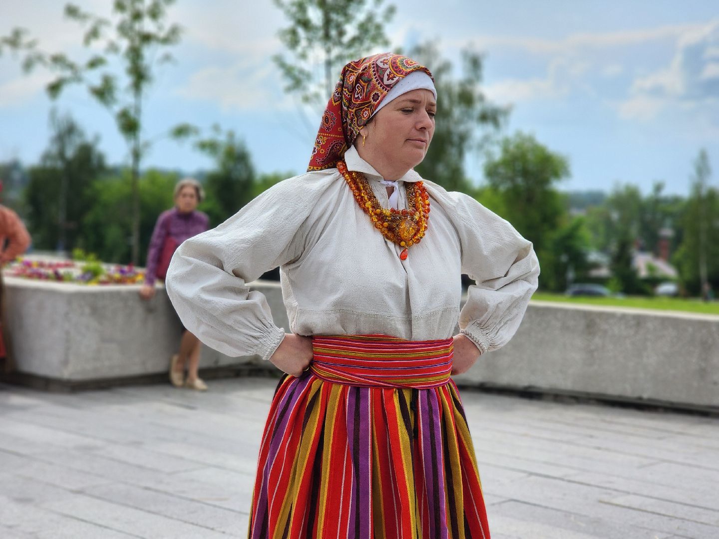 день россии 2025, народный костюм, хоровод, скоморошьяслобода, сергиев посад,