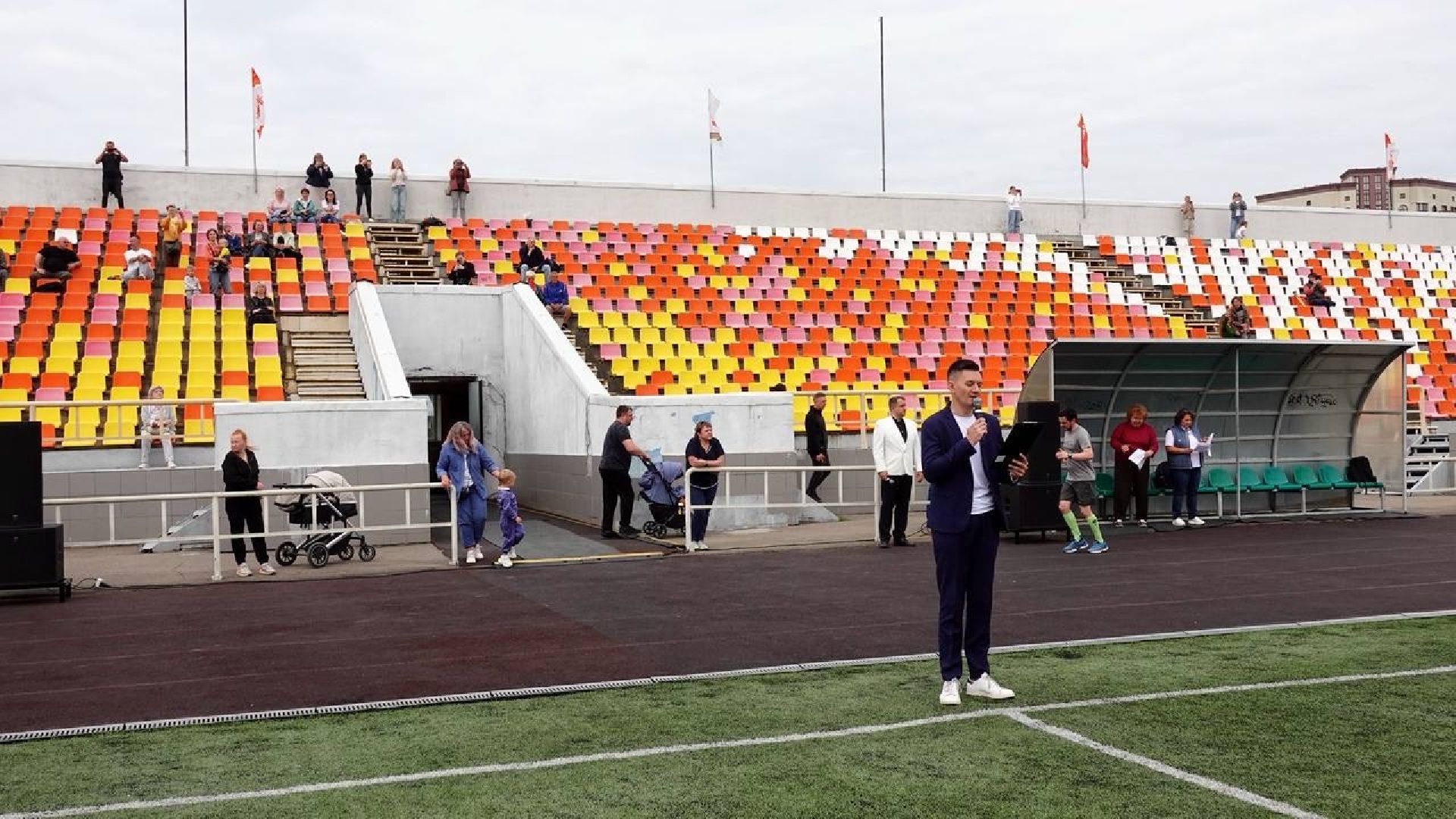 сергиев посад , сергиево-посадский городской округ, день россии, праздник , акция, флешмоб , триколор , флаг россии ,