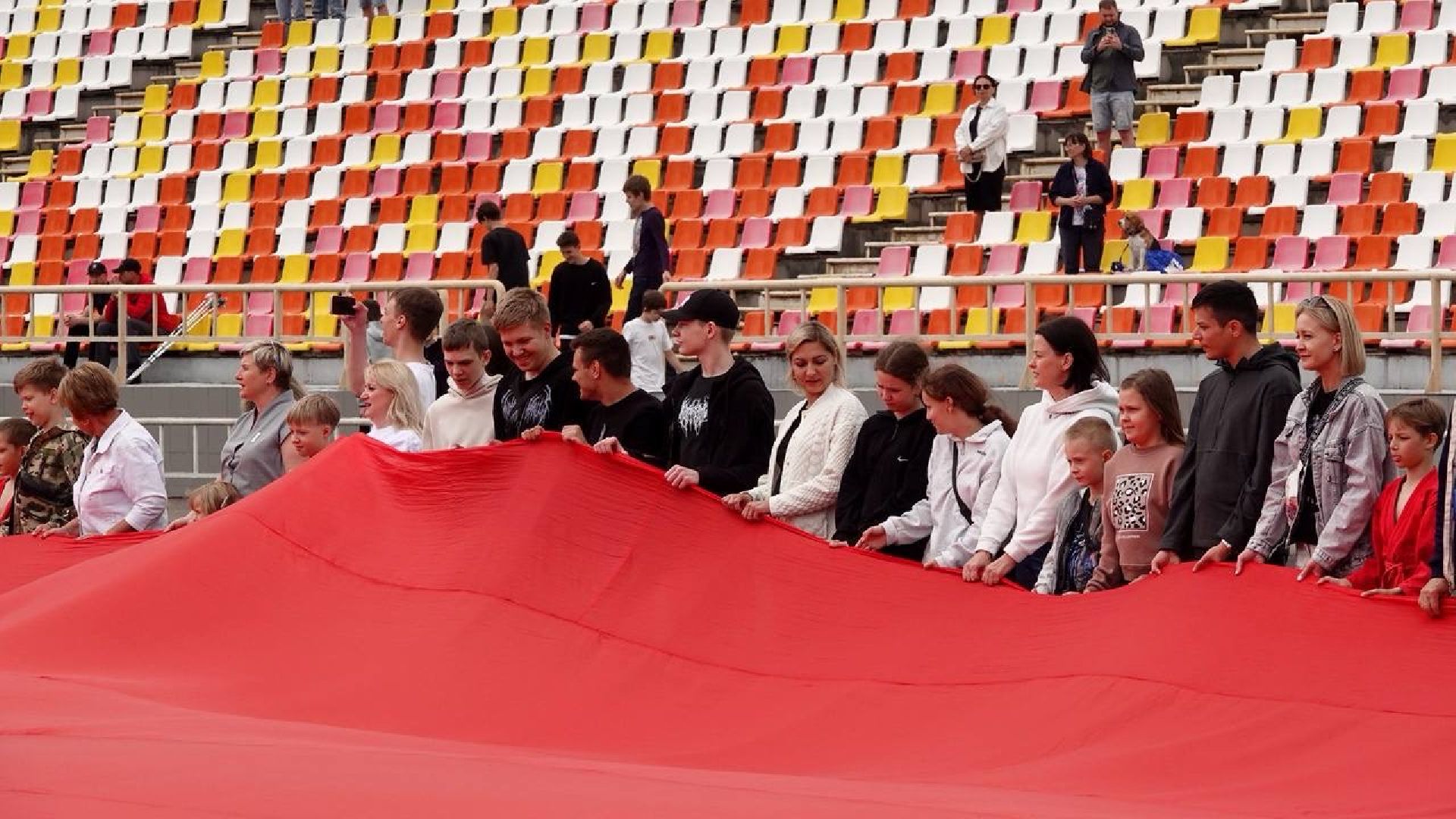 сергиев посад , сергиево-посадский городской округ, день россии, праздник , акция, флешмоб , триколор , флаг россии ,