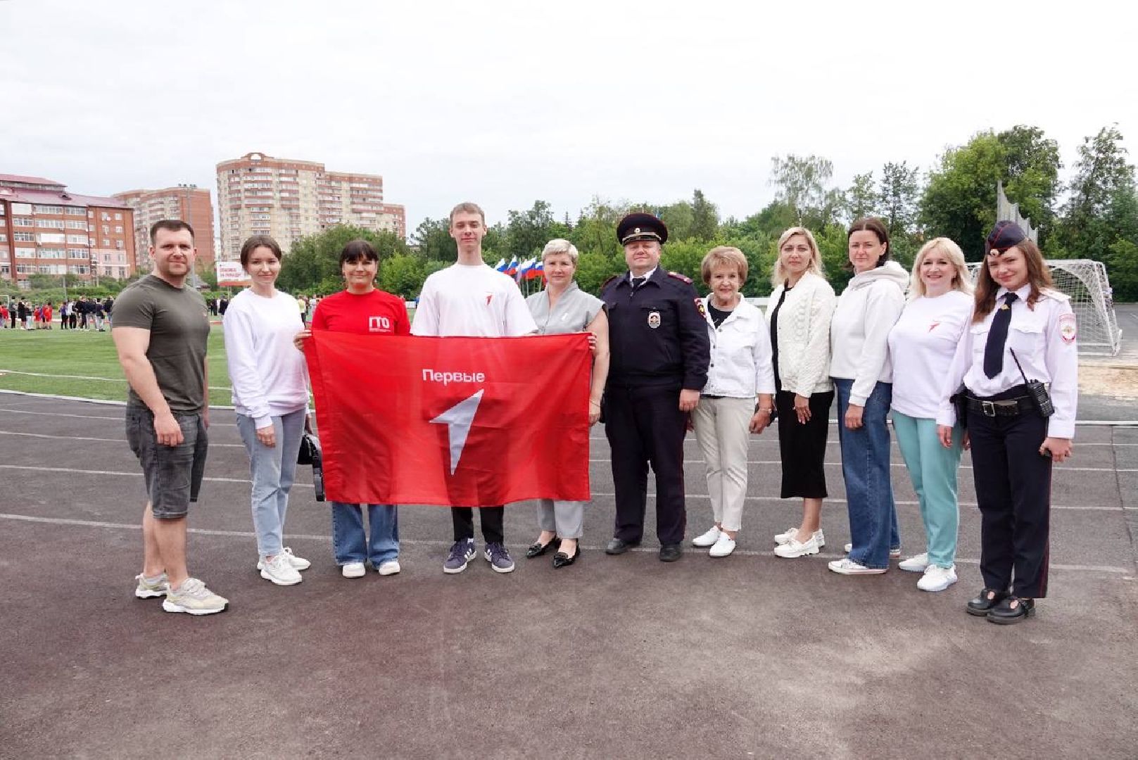 сергиев посад , сергиево-посадский городской округ, день россии, праздник , акция, флешмоб , триколор , флаг россии ,