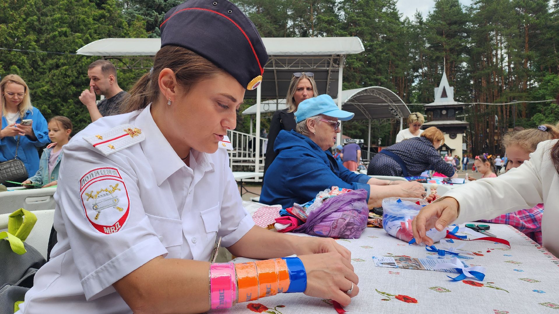 домодедово, россия, культура, общество, парк елочки, день россии, триколор, праздник,