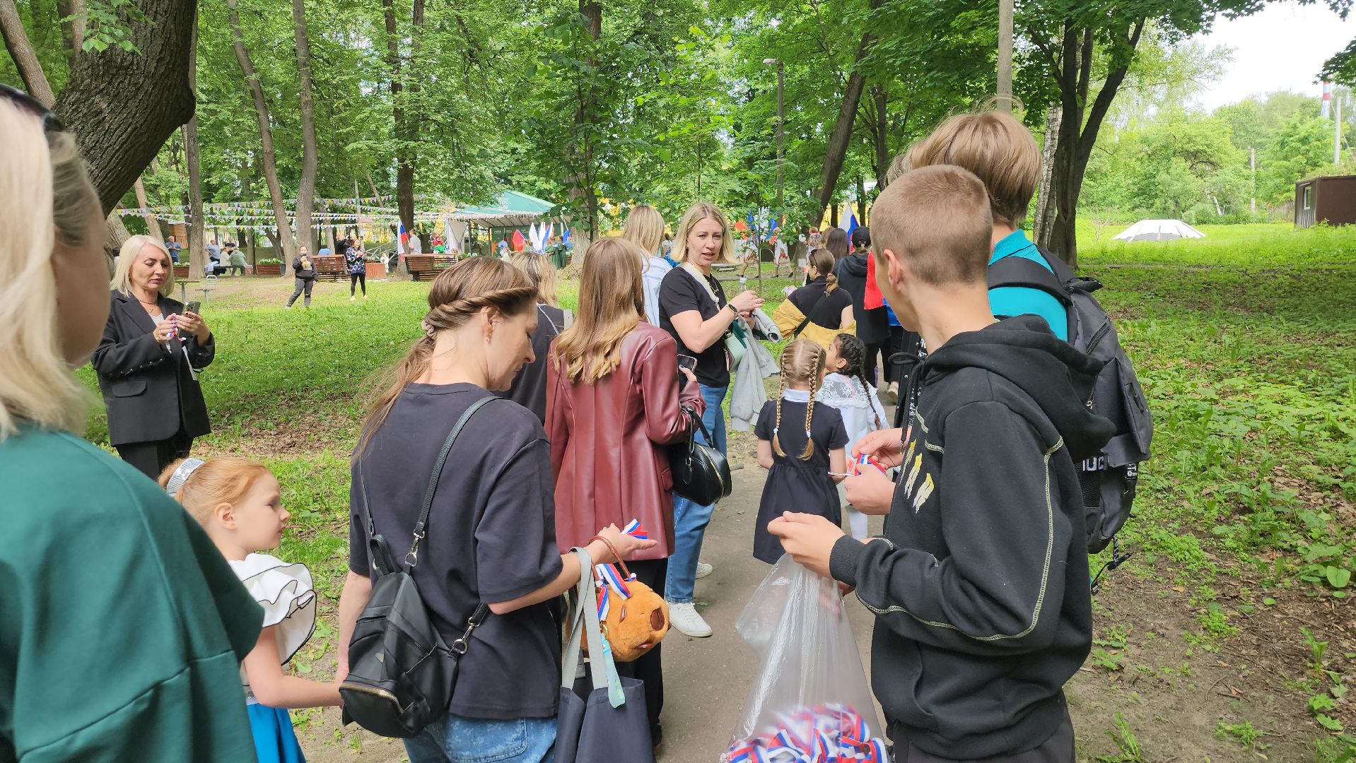 шествие, щёлково, день россии, флаг россии,