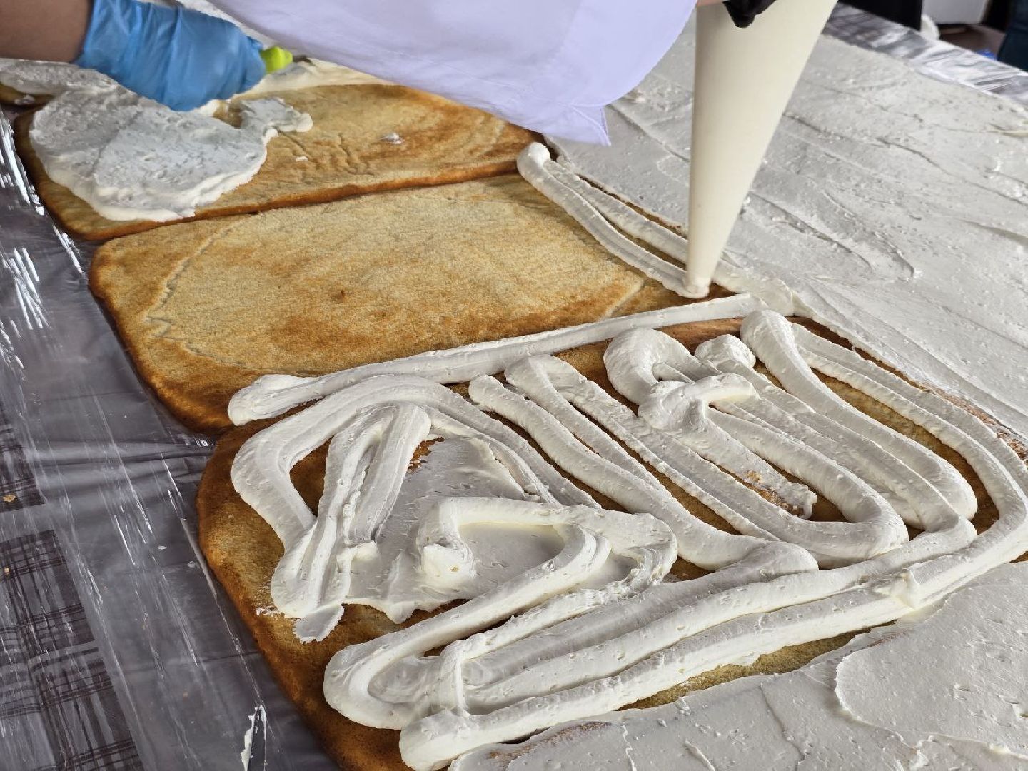 можайск, можайский муниципальный округ, подмосковье, день россии, торт, десерт под открытым небом, Александр Богачев,