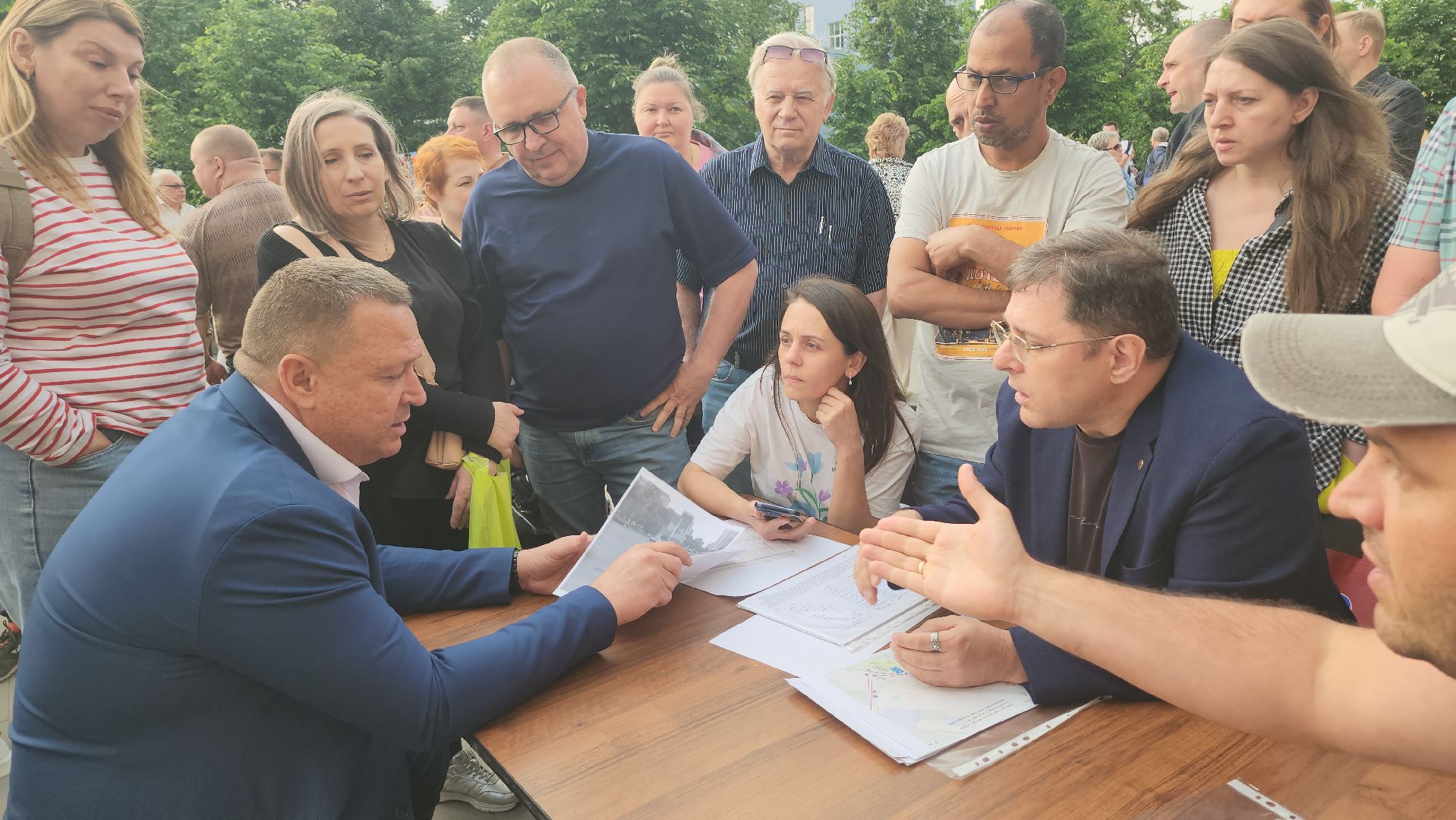 люберцы, выездная администиация, глава городского округа люберцы владимир волков, платные парковки,