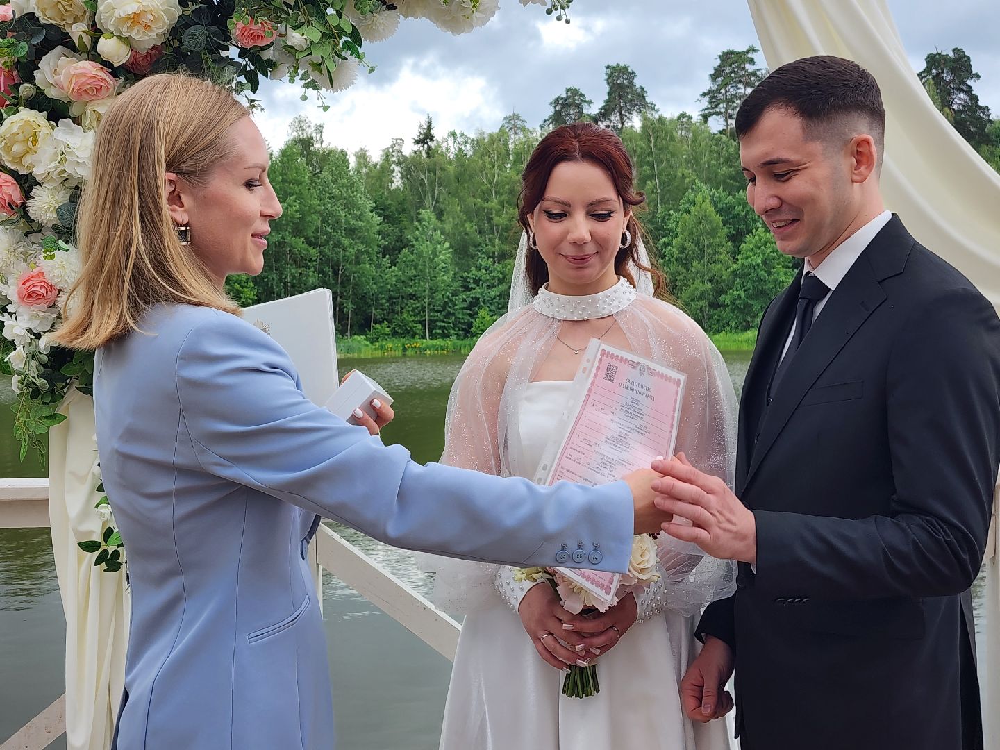 свадьба в парке, молодожены, регистрация брака в парке, свадьба в подмосковье, усадьба гребнево,