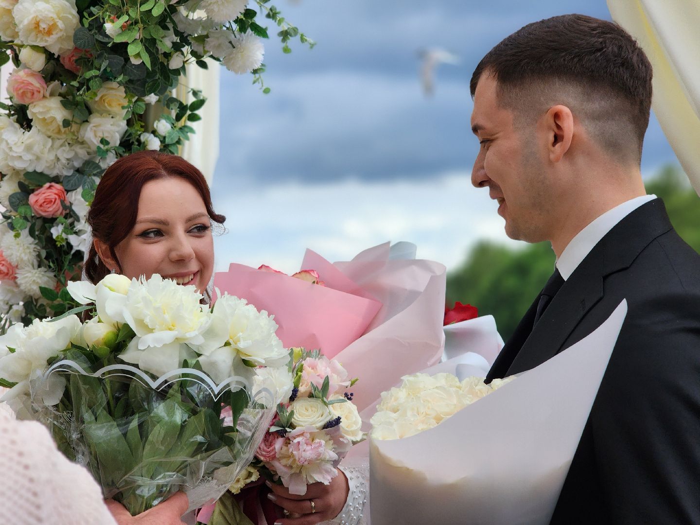 свадьба в парке, молодожены, регистрация брака в парке, свадьба в подмосковье, усадьба гребнево,