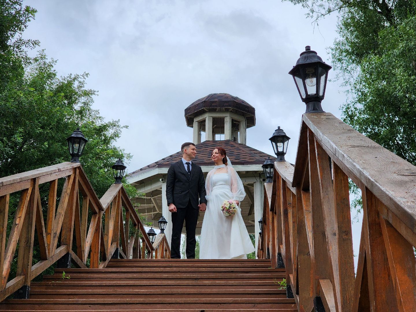 свадьба в парке, молодожены, регистрация брака в парке, свадьба в подмосковье, усадьба гребнево,