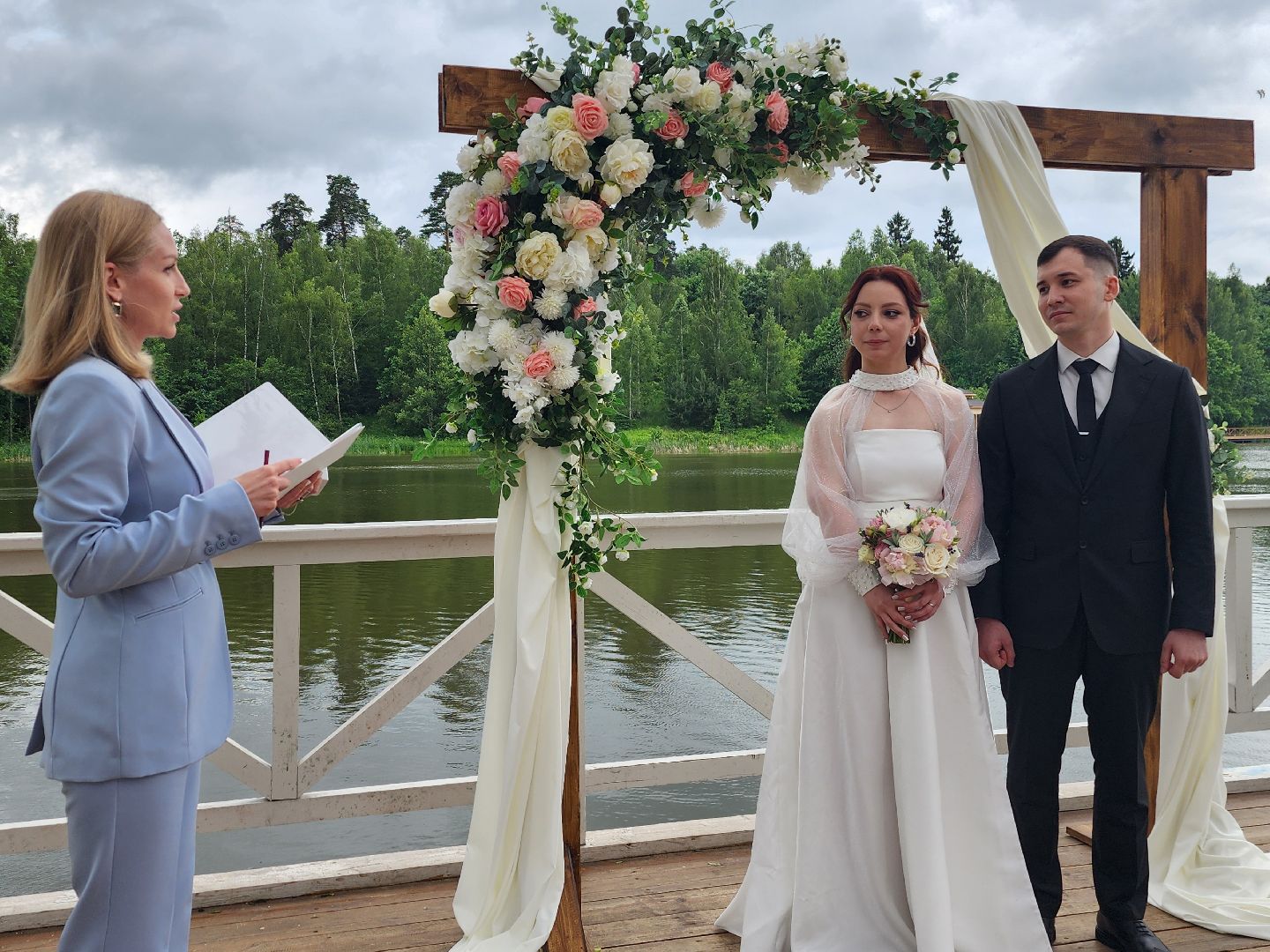 свадьба в парке, молодожены, регистрация брака в парке, свадьба в подмосковье, усадьба гребнево,