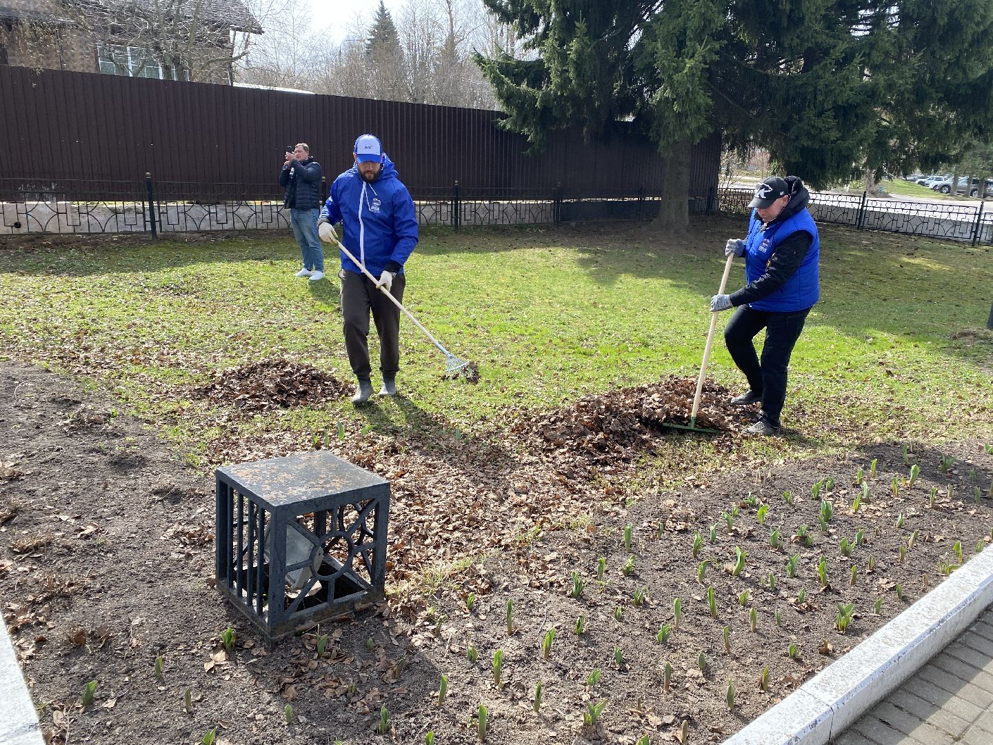 Чехов, День победы, обелиск памяти, уборка, партийцы