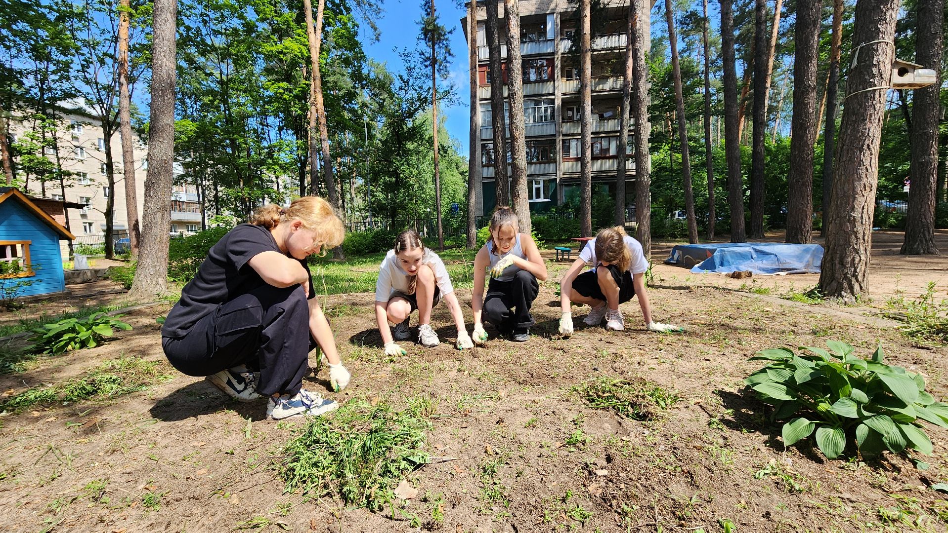 протвино, трудовые бригады подростков, благоустройство в детсаду,