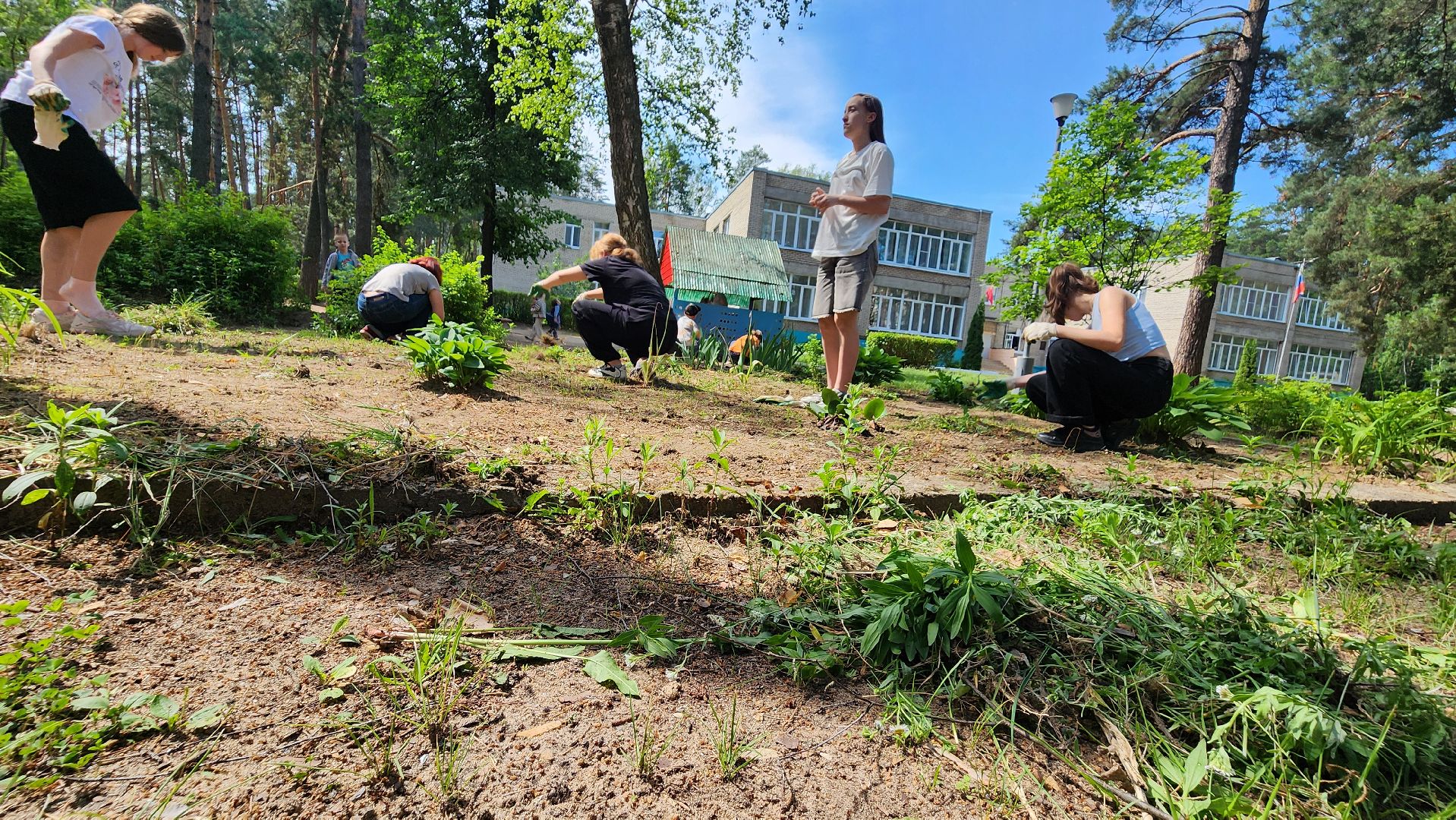 протвино, трудовые бригады подростков, благоустройство в детсаду,