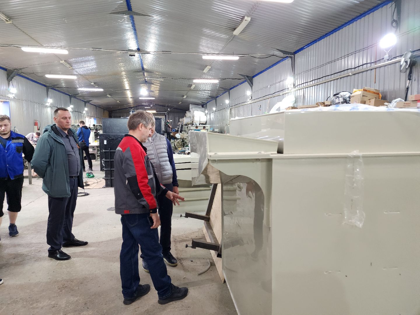 чехов, деревня сергеево, производственно-складской комплекс, завод полимеризделия, изделия из пропилена, пластиковые емкости, ванны, оборудование собственного производства, станки, гибочные машины, сварочные аппараты,стыковые станки, импортозамещение, российское сырье, отечественное оборудование,