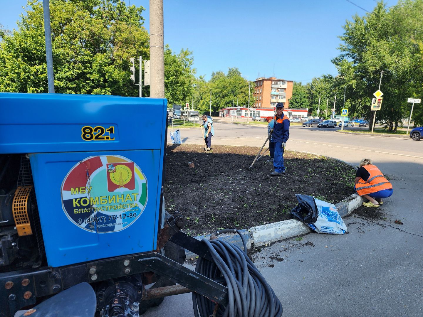серпухов, городские клумбы, комбинат благоустройства, летние цветы, улица центральная,