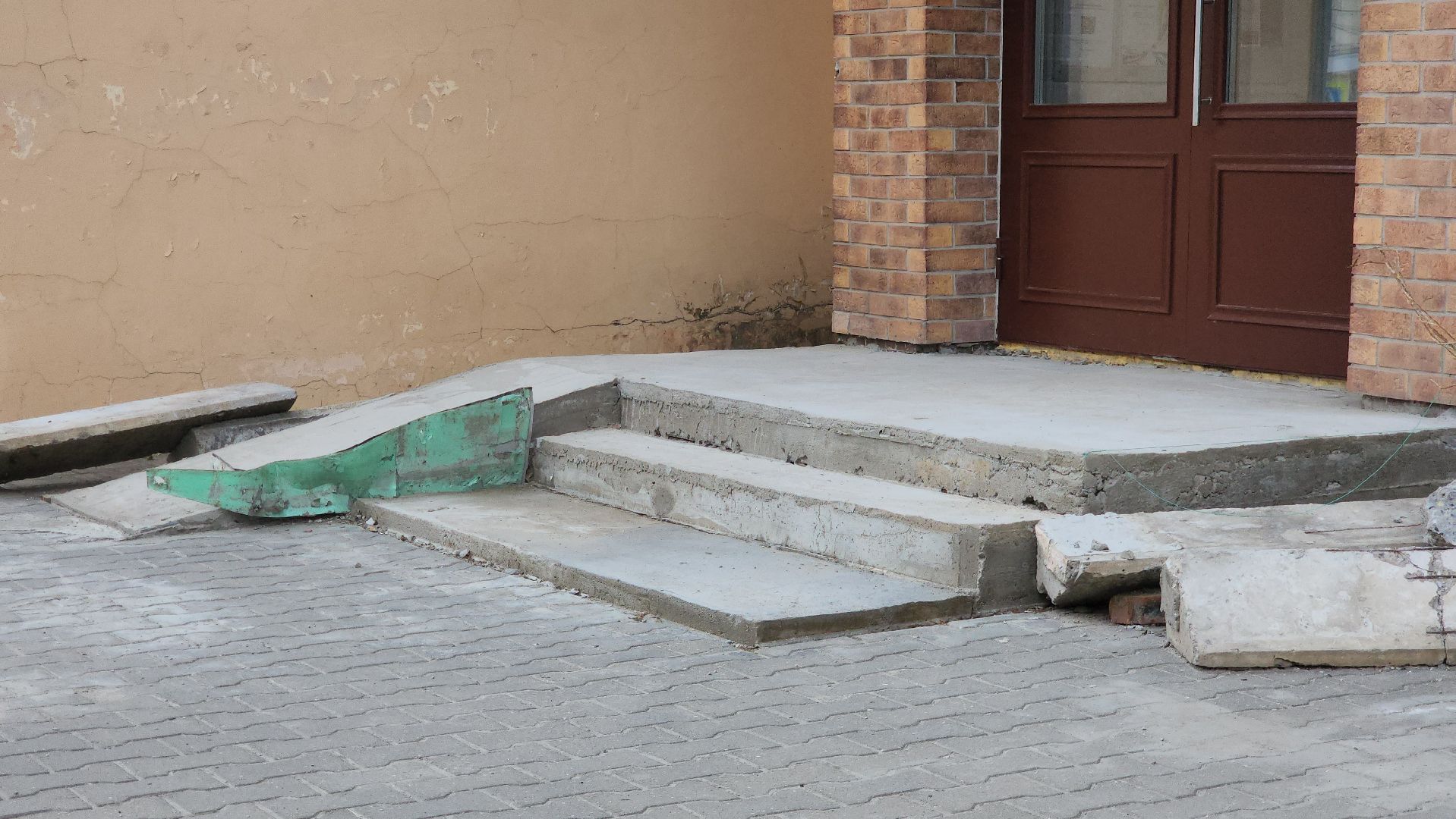 ремонт входной группы, Лобня, художественная галерея,монолитные работы,