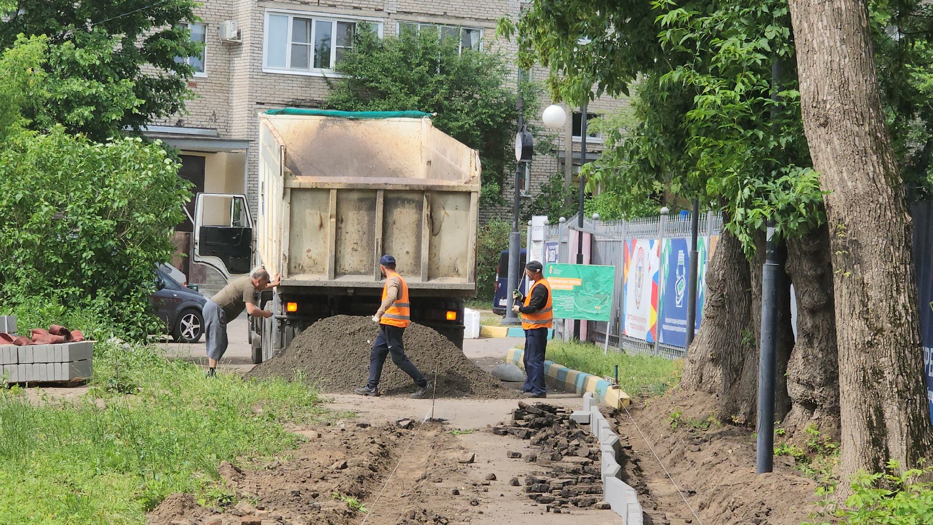 Люберцы, новый тротуар, народная тропа, глава городского округа люберцы владимир волков,