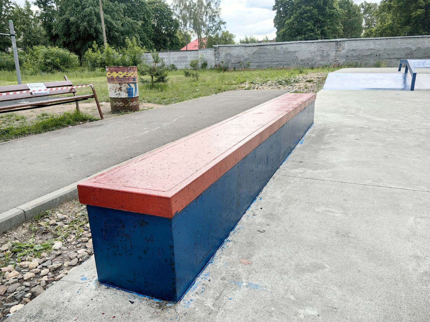 скейт-парк, площадка, лавочки, трибуна,