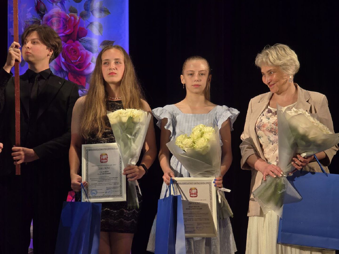 можайск, можайский муниципальный округ, подмосковье, одаренные дети, церемония награждения, ника нагулина,