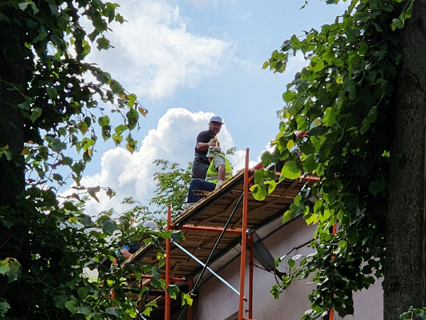 чехов, улица пионерская 2, взрослая поликлиника, текущий ремонт, замена кровли, ремонт крыши, профнастил, гидроизоляция, теплоизоляция, фасадные работы, инженерные сети, благоустройство территории,