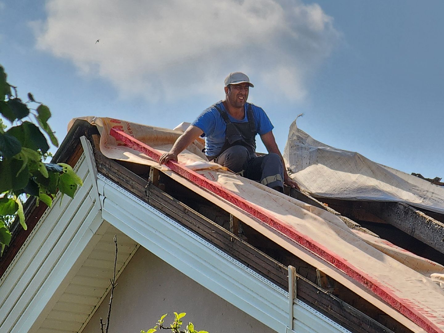 чехов, улица пионерская 2, взрослая поликлиника, текущий ремонт, замена кровли, ремонт крыши, профнастил, гидроизоляция, теплоизоляция, фасадные работы, инженерные сети, благоустройство территории,
