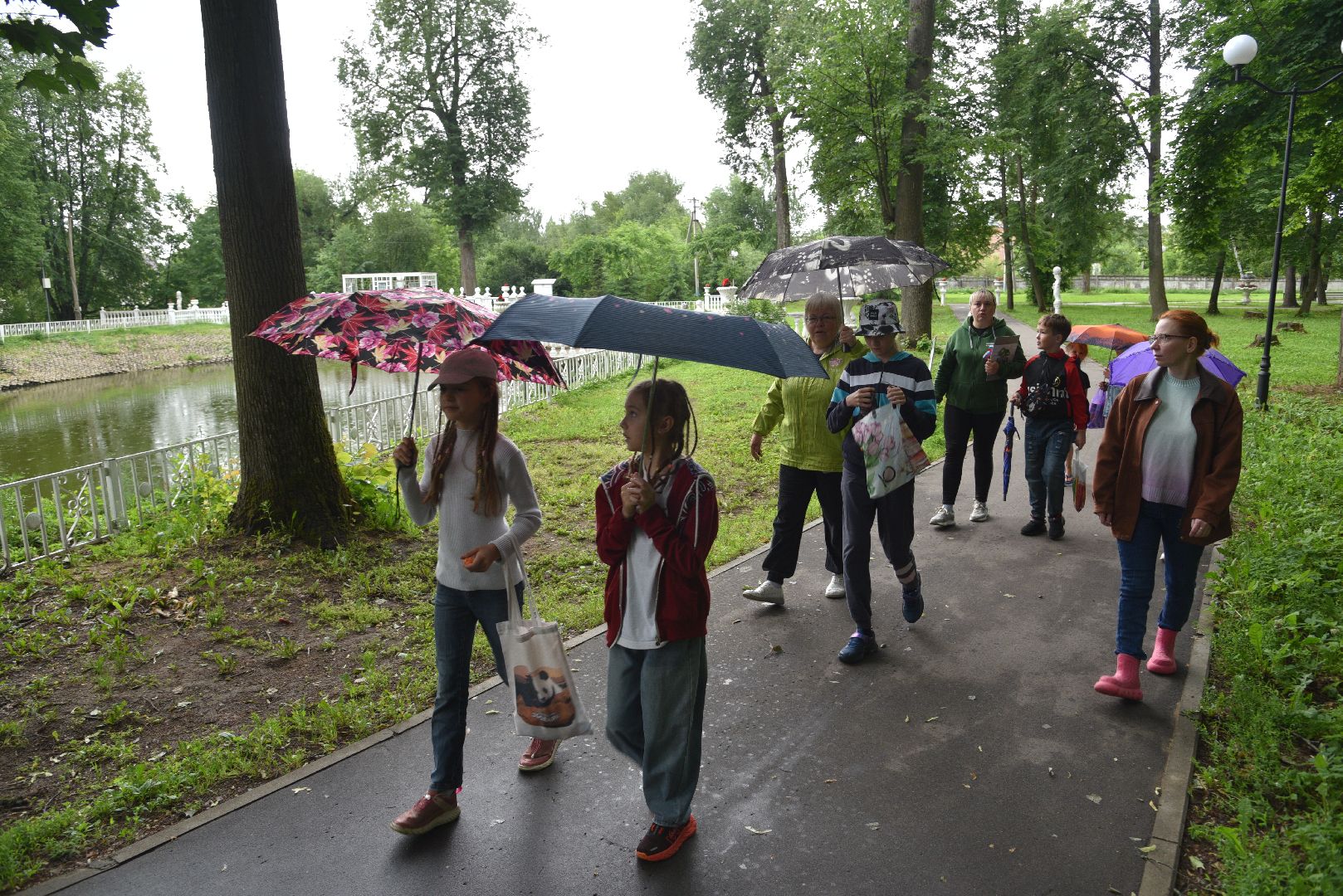 лотошино, лотошинская библиотека, лотошинский парк,