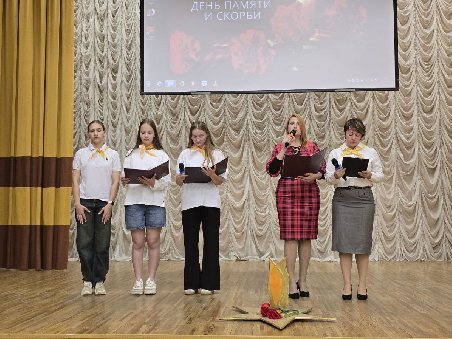 можайск, можайский муниципальный округ, подмосковье, день памяти и скорби, свеча памяти, школьный лагерь,