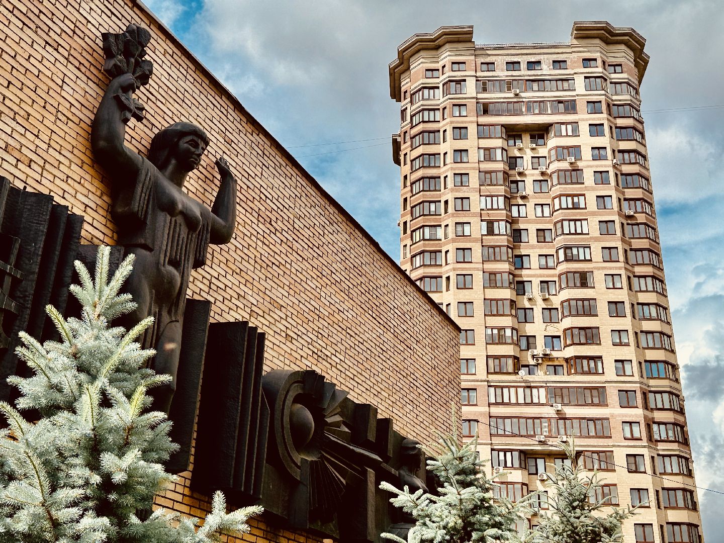 раменское, экскурсия, советский модернизм, архитектура, скульптура, советская мозаика,