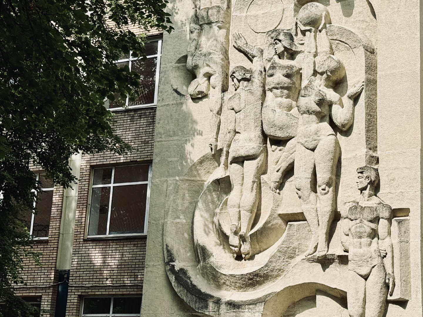 раменское, экскурсия, советский модернизм, архитектура, скульптура, советская мозаика,