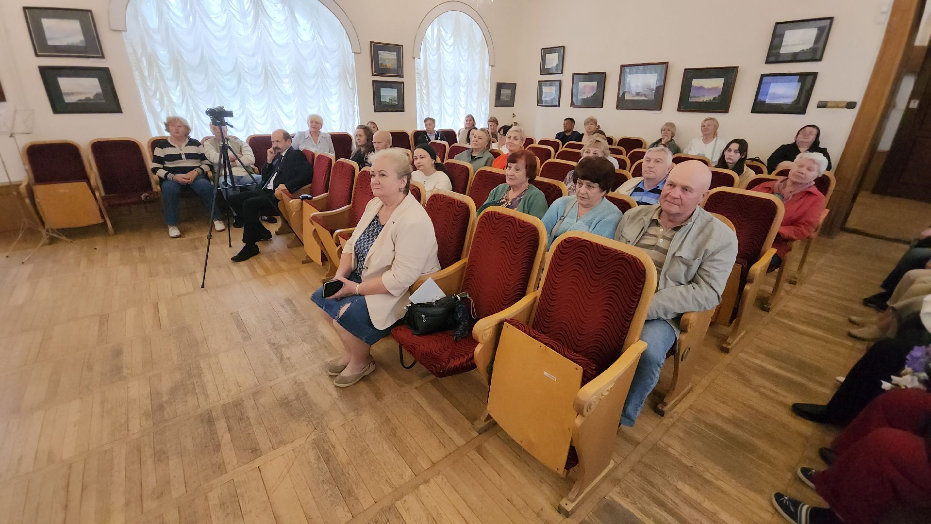 кашира, художественная выставка, краеведческий музей, картины, акварель , ока, пейзаж,