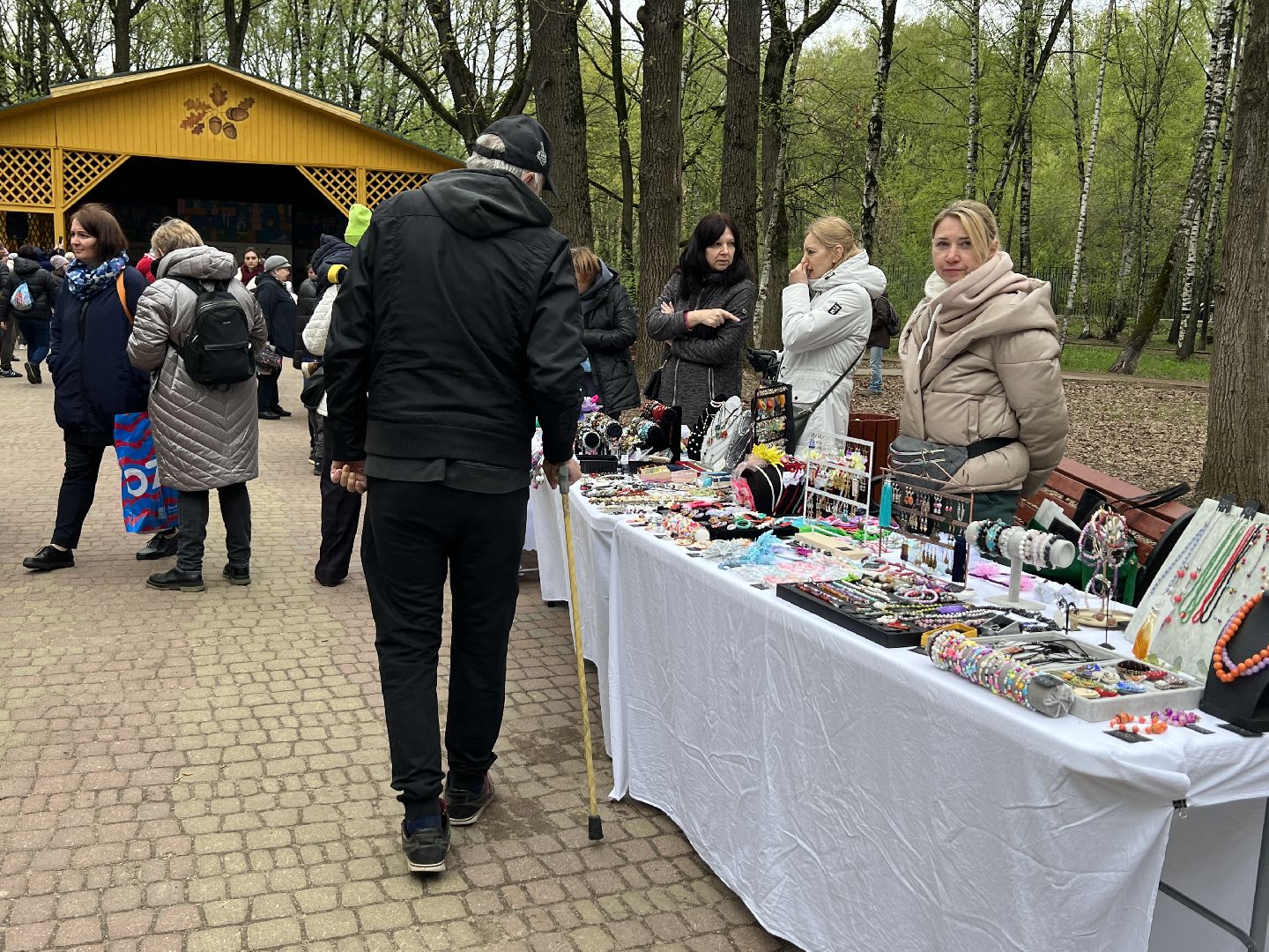 Химки, парк Дубки, ярмарка мастеров, начало летнего сезона