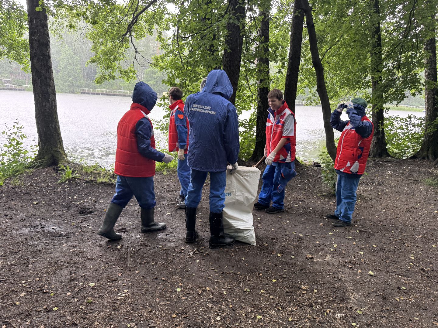 вода россии, балашиха, субботник, парк пехорка, волонтеры,