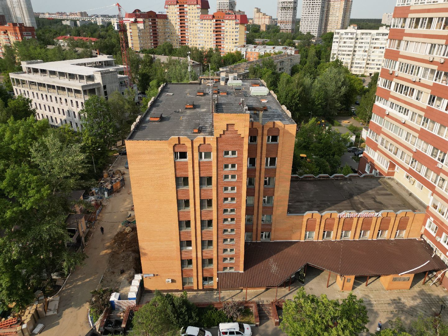 видео с коптера, поликлиника в пушкино, медицина в пушкино,