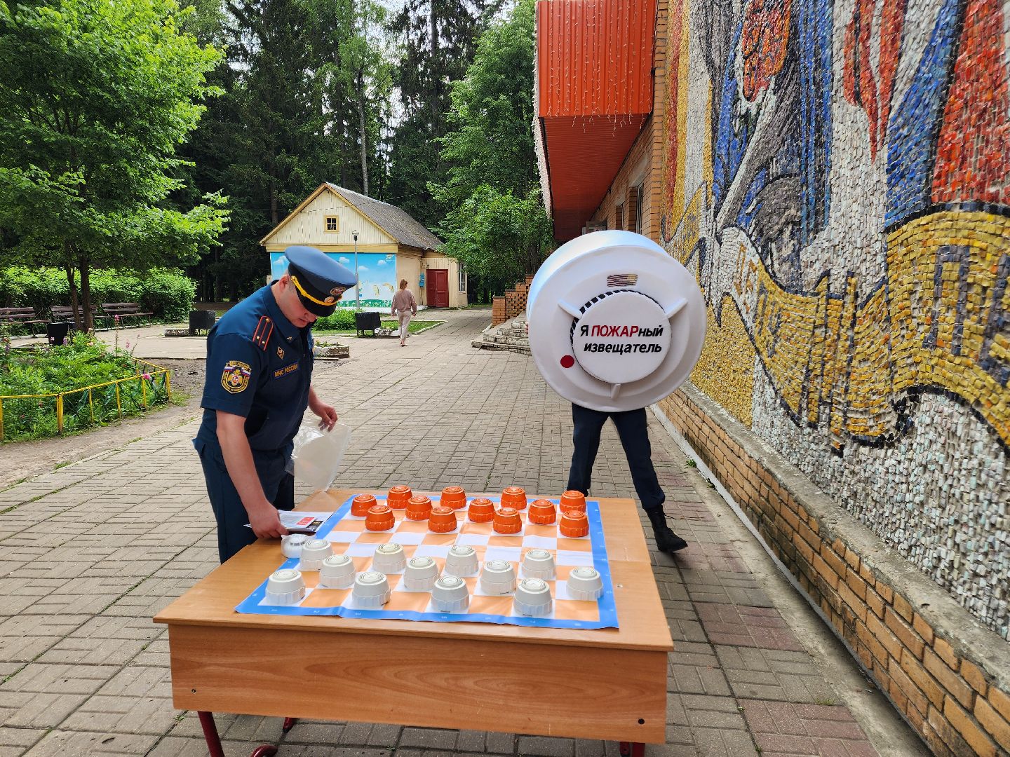 чехов, детский лагерь звездочка, день безопасности, правила поведения на воде, пожарная безопасность, мчс, гимс,   вдпо,  чеховспас, профилактика, брошюры и памятки, урок безопасности, викторины, интерактив, демонстрация пожарной техники, оборудование и снаряжение, мороженое,