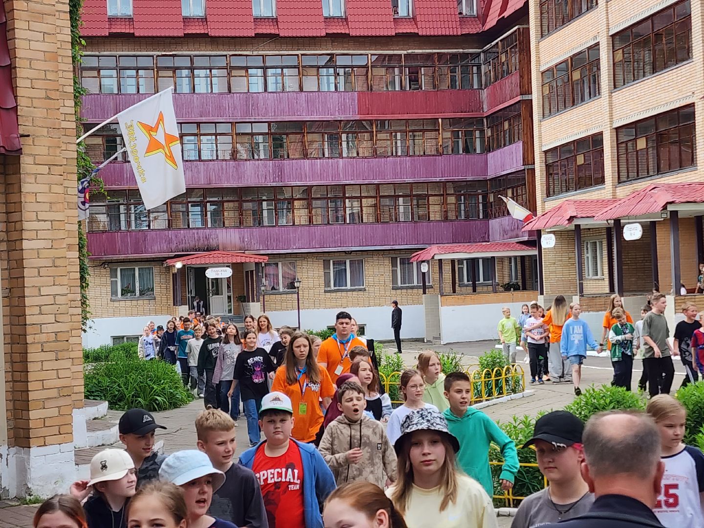 чехов, детский лагерь звездочка, день безопасности, правила поведения на воде, пожарная безопасность, мчс, гимс,   вдпо,  чеховспас, профилактика, брошюры и памятки, урок безопасности, викторины, интерактив, демонстрация пожарной техники, оборудование и снаряжение, мороженое,