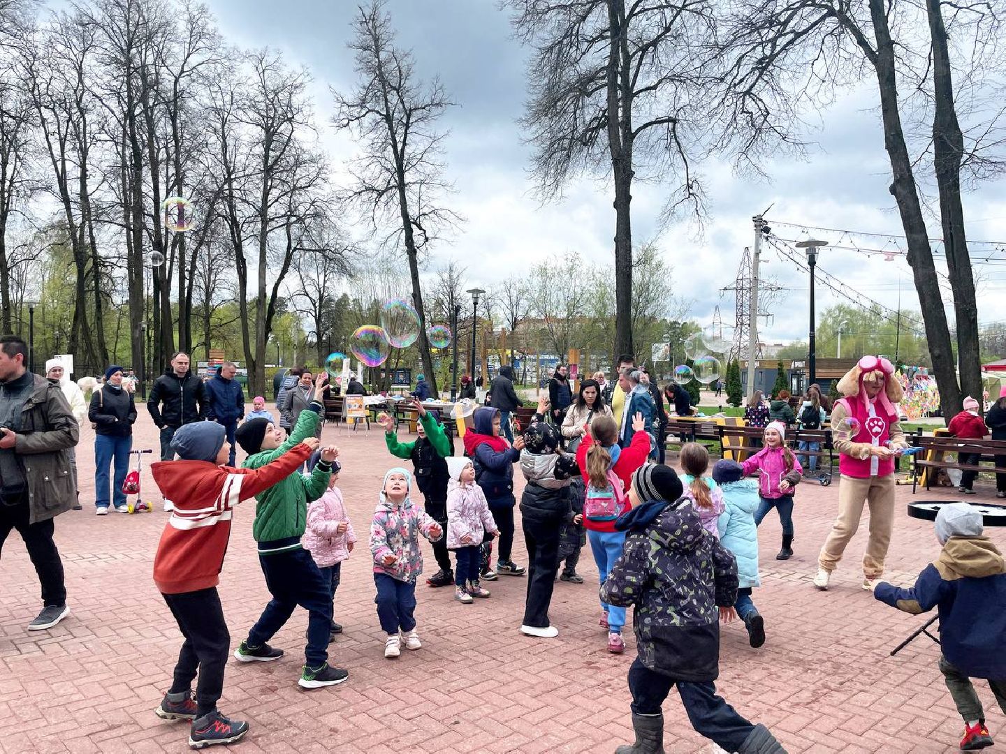 Сергиев Посад, Сергиево-Посадский городской округ, Парки, Летний сезон, Жители, Молодежь