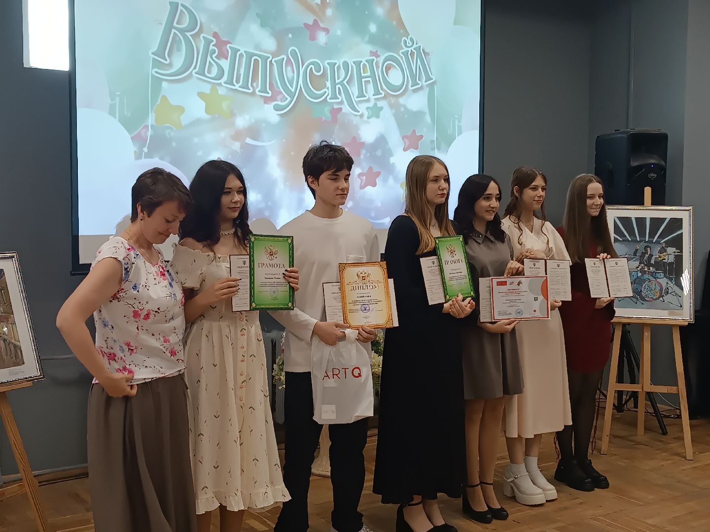 люберцы, вручение дипломов, детская художественная школа, выпускники,