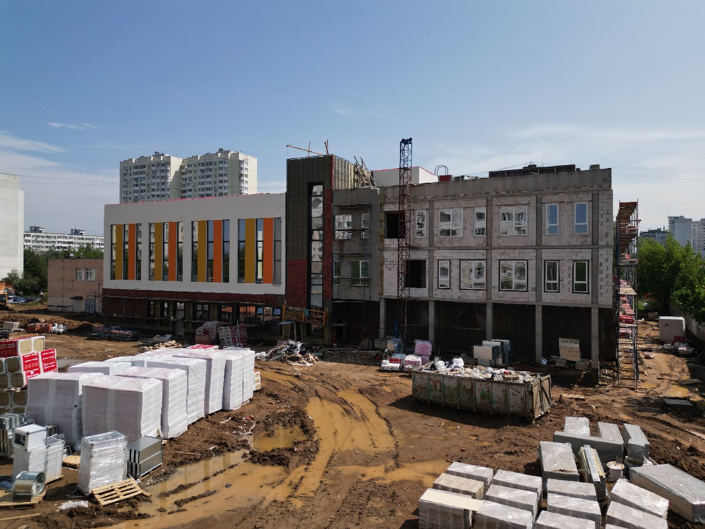 видео с коптера, пристройка к гимназии 13, гимназия 13 в долгопрудном,