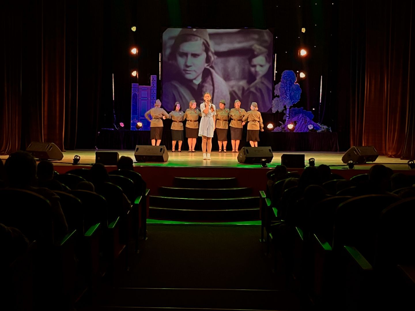 наро-фоминск, александр твардовский, цдк звезда, василий теркин, день памяти и скорби,
