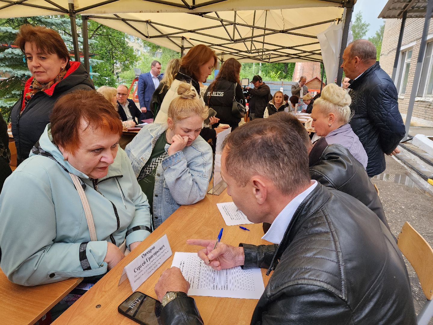 чехов, выездная администрация, встреча с жителями, обращения граждан, поселок столбовая, улица вокзальная, тротуар,  улица малая , уличное освещение, благоустройство , ремонт тротуара,