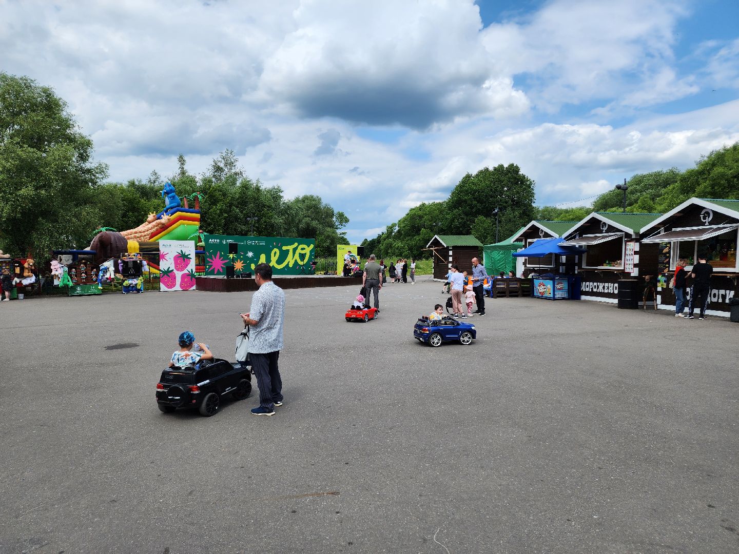 чехов, улица пушкина, парк культуры и отдыха, реконструкция, благоустройство, тропинки, спортивные площадки, парковка, кафе, госпрограмма московской области, формирование комфортной городской среды,