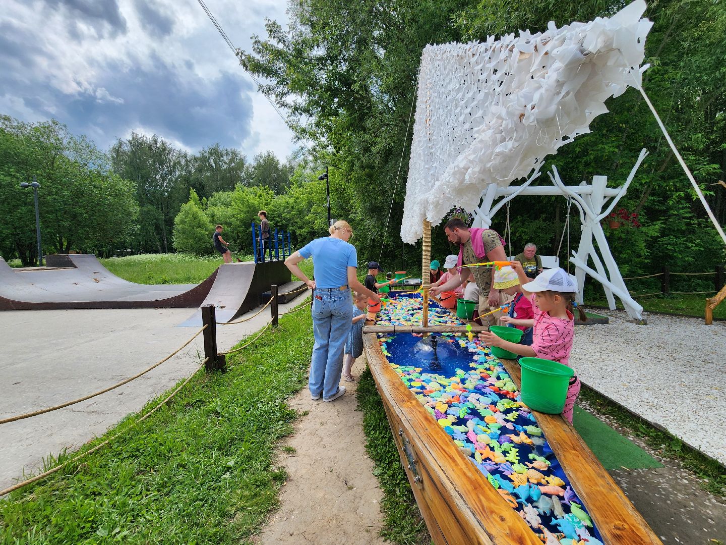 чехов, улица пушкина, парк культуры и отдыха, реконструкция, благоустройство, тропинки, спортивные площадки, парковка, кафе, госпрограмма московской области, формирование комфортной городской среды,