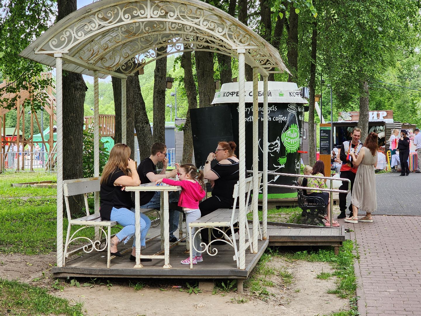 чехов, улица пушкина, парк культуры и отдыха, реконструкция, благоустройство, тропинки, спортивные площадки, парковка, кафе, госпрограмма московской области, формирование комфортной городской среды,