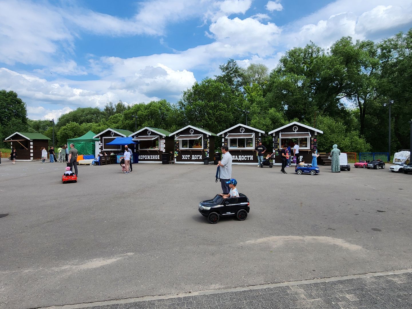 чехов, улица пушкина, парк культуры и отдыха, реконструкция, благоустройство, тропинки, спортивные площадки, парковка, кафе, госпрограмма московской области, формирование комфортной городской среды,