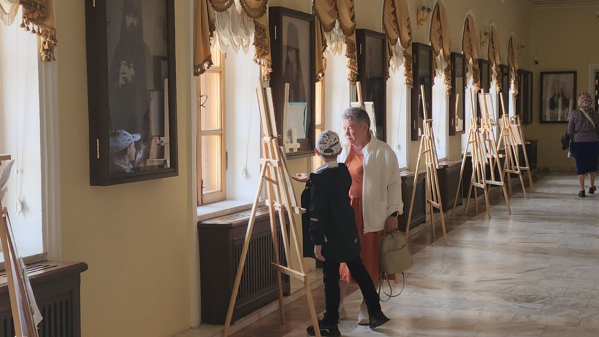 сергиев посад,  сергиево-посадский городской округ, московская духовная академия, выставка, воскресная школа, любовью и единением спасемся,