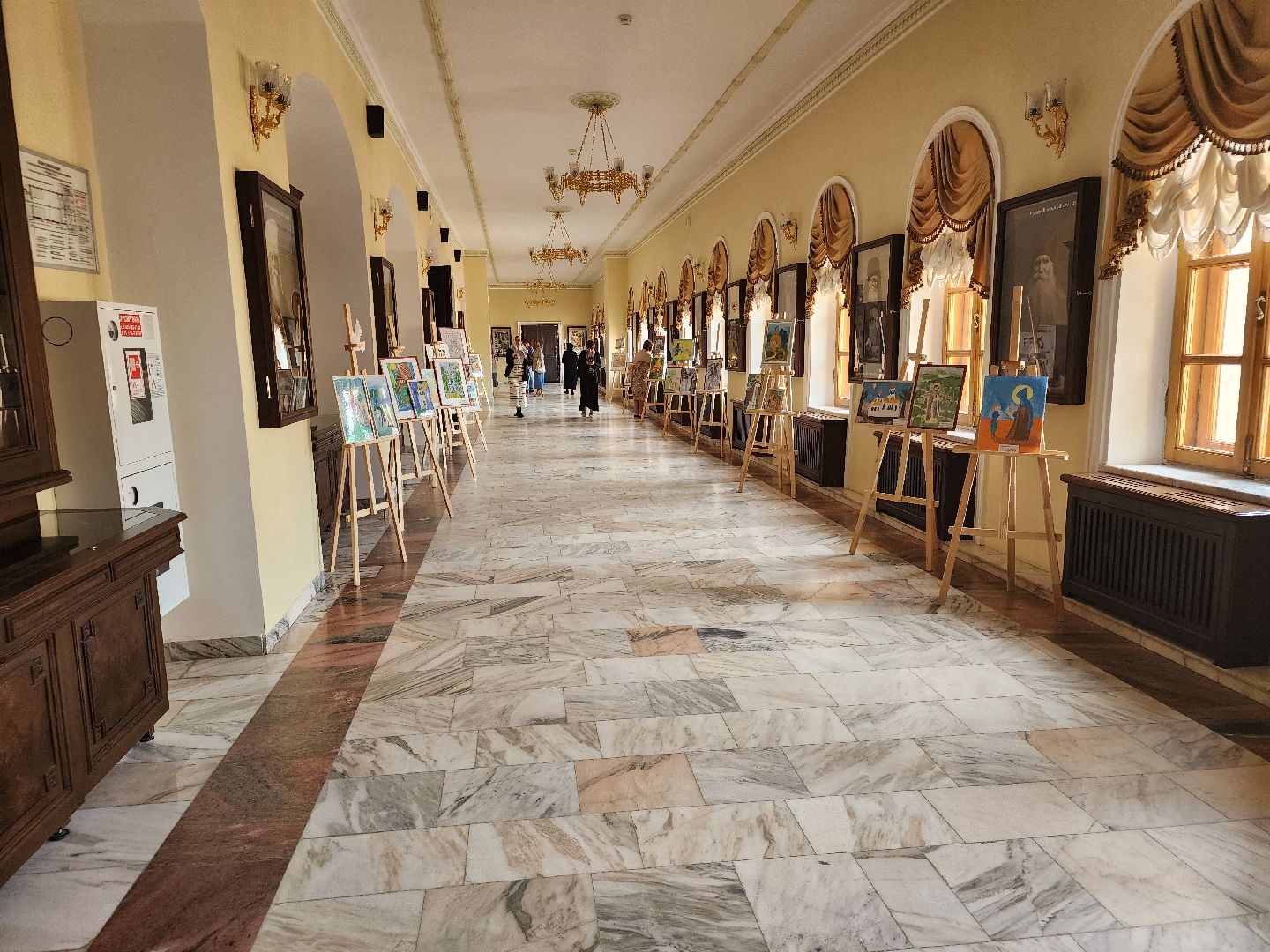 сергиев посад,  сергиево-посадский городской округ, московская духовная академия, выставка, воскресная школа, любовью и единением спасемся,