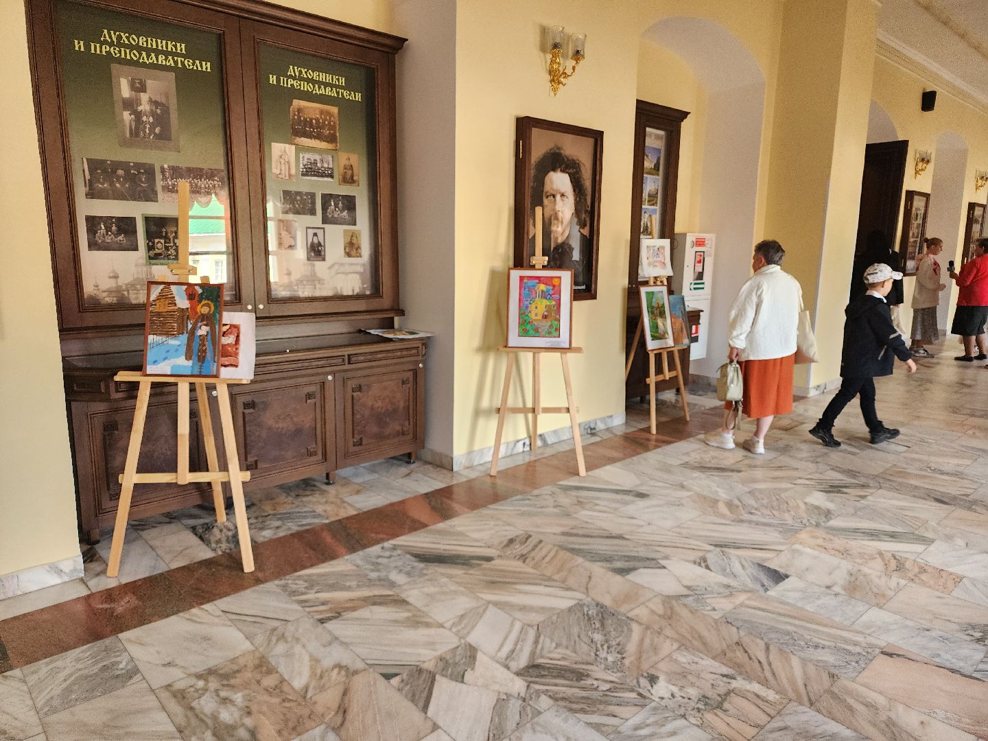 сергиев посад,  сергиево-посадский городской округ, московская духовная академия, выставка, воскресная школа, любовью и единением спасемся,