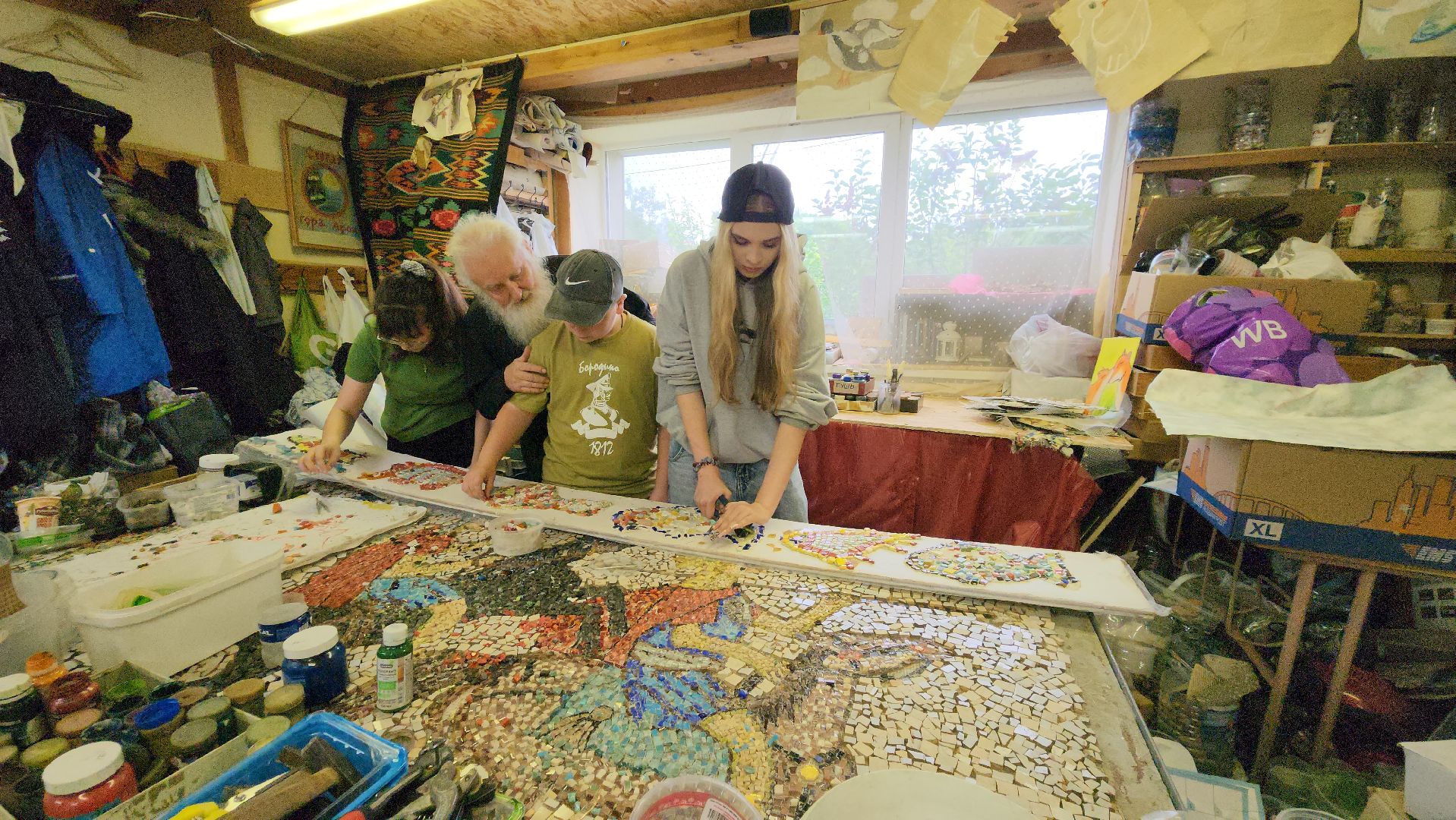 Мозаика , школа мозаики, Лобня, Парк,Мозаичное панно Семья