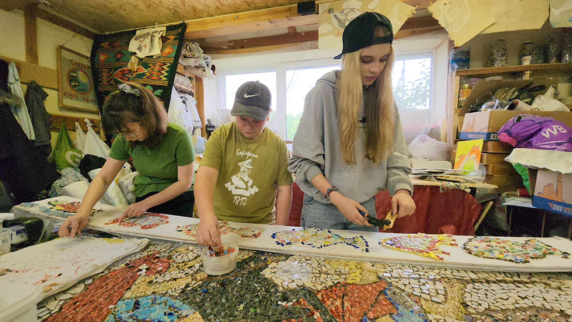 Мозаика , школа мозаики, Лобня, Парк,Мозаичное панно Семья