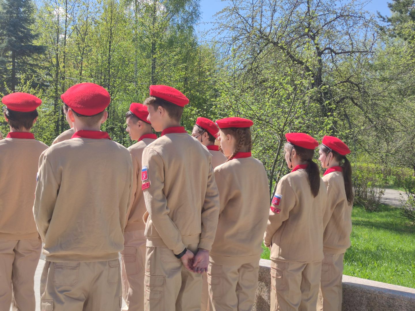 Почетный караул, школьники, Юнармия, Дубна