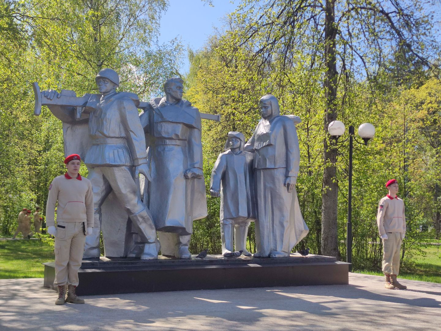 Почетный караул, школьники, Юнармия, Дубна