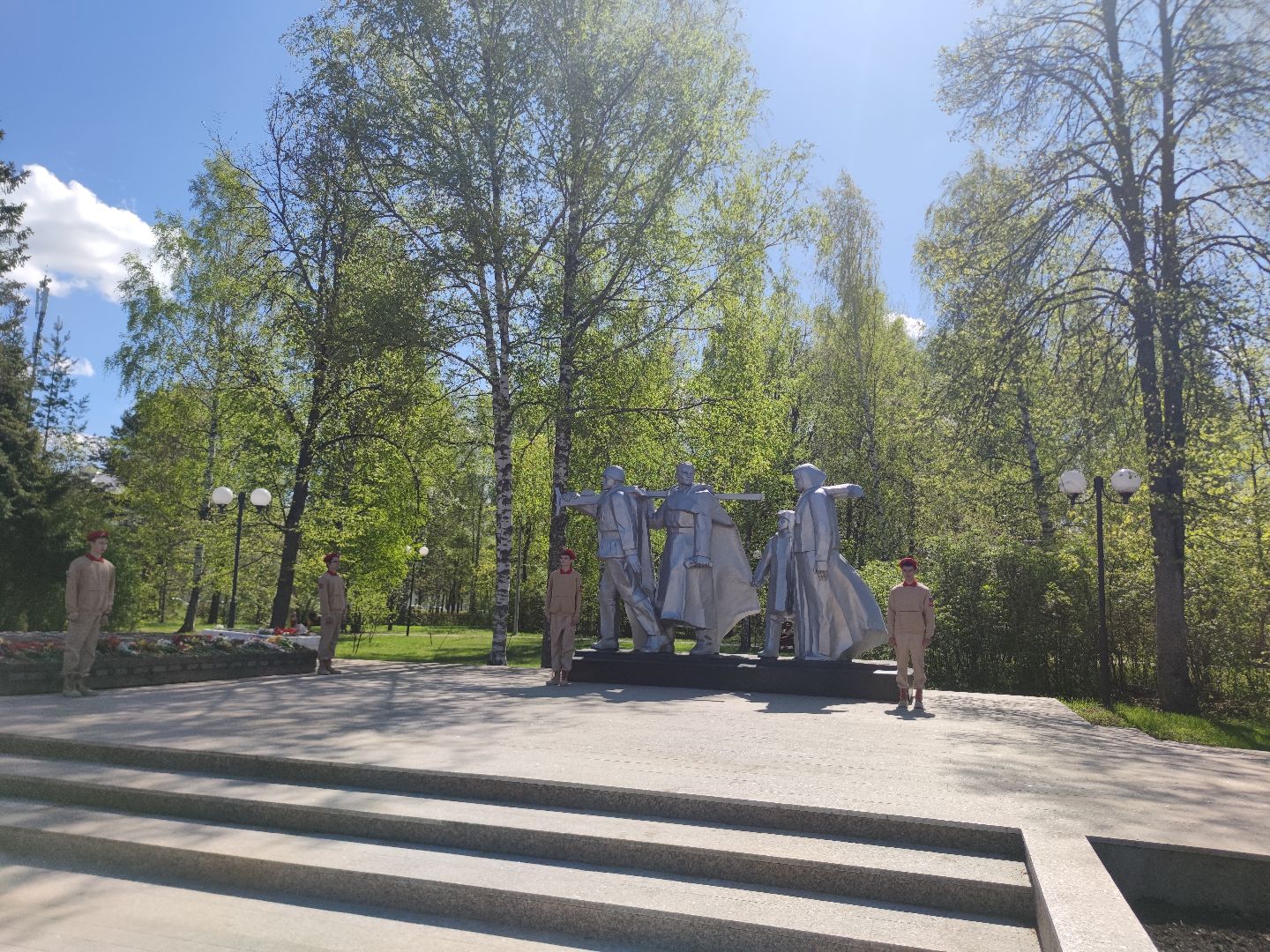 Почетный караул, школьники, Юнармия, Дубна